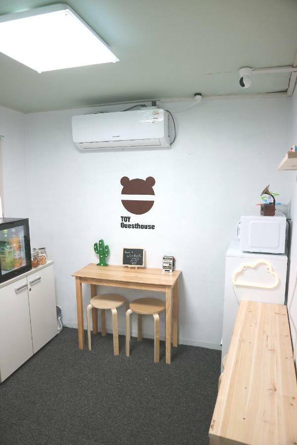 Toy Guesthouse Seoul Ngoại thất bức ảnh