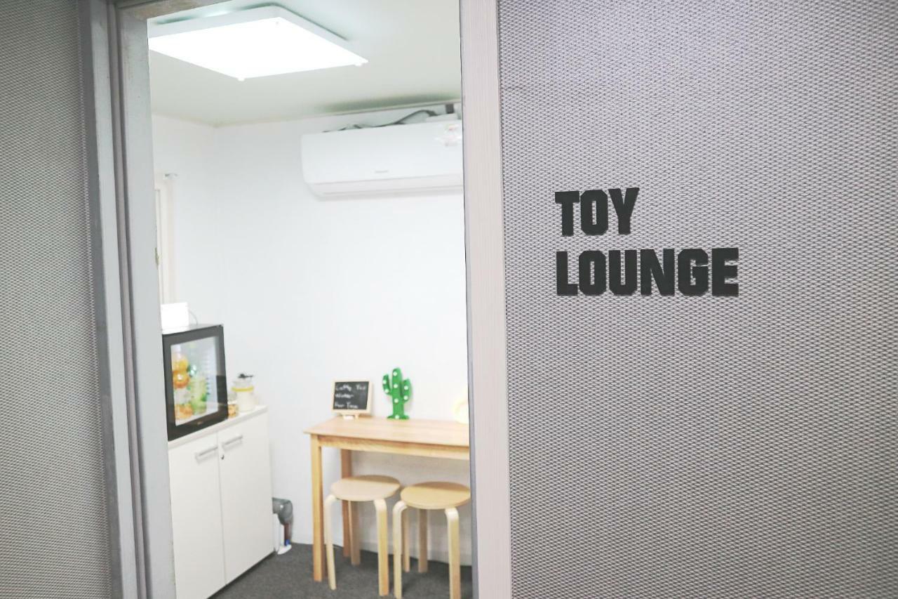 Toy Guesthouse Seoul Ngoại thất bức ảnh